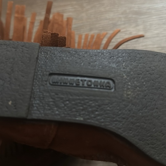 Minnetonka 3 layer fringe boots - Picture 5 of 7